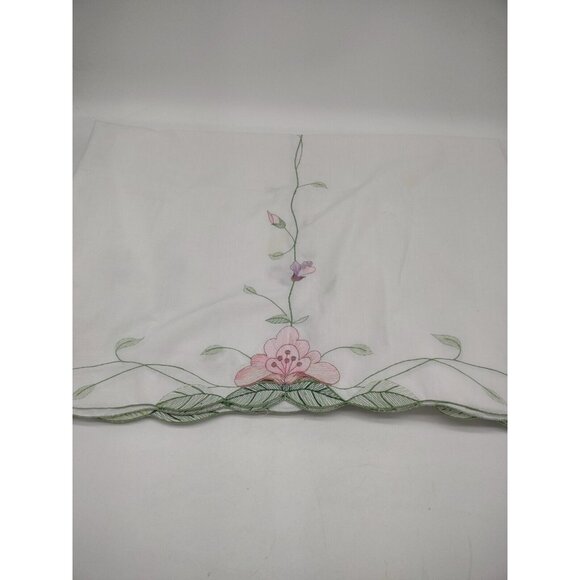 Floral Embroidered Cutout Colorful Tablecloth 66” X 80” Pastel Spring Easter SEE - Picture 8 of 10